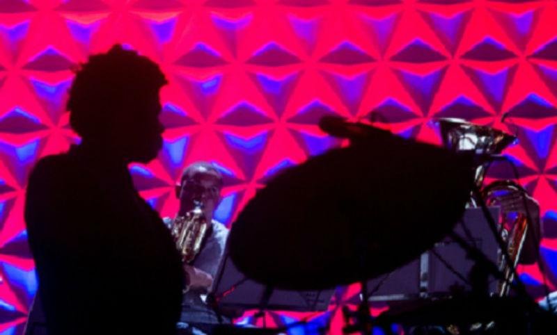 Big band baiana mistura ritmos afro-brasileiros e jazz
