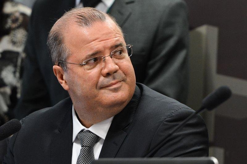 Tombini n&atilde;o descarta venda de d&oacute;lares das reservas internacionais