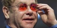 Elton John foi vítima de um trote na semana passada