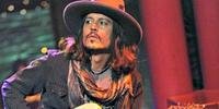 Johnny Depp se apresenta com a banda Hollywood Vampires nesta quinta