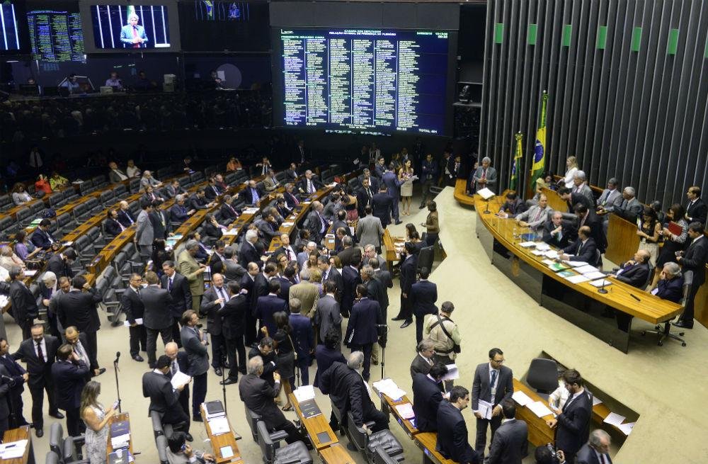 Deputados do partido questionaram consulta direta ao presidente, antes de ver regras na CCJ