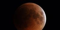 Eclipse da superlua começa por volta das 22h deste domingo