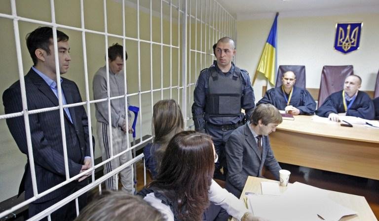 Ucr&acirc;nia abre julgamento de supostos soldados russos