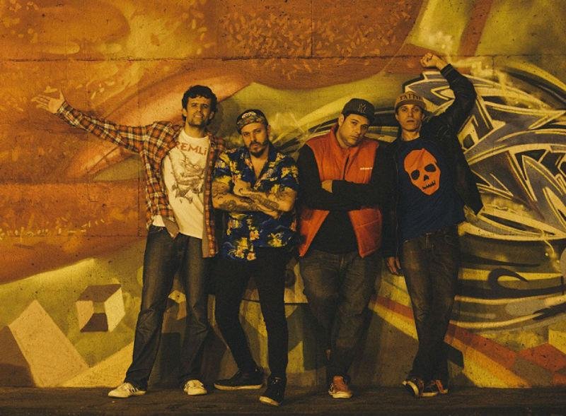 Disco marca os 20 anos da banda