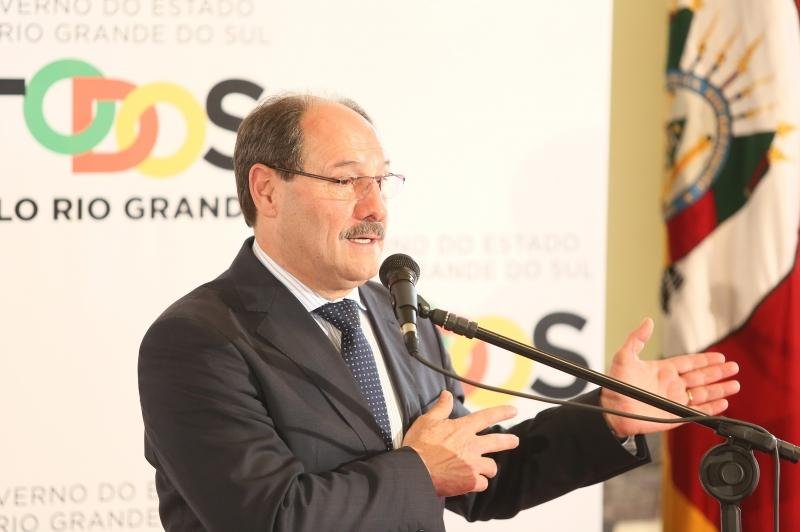 Governo anuncia ainda hoje se vai cumprir a data de pagamento da parcela da d&iacute;vida com a Uni&atilde;o
