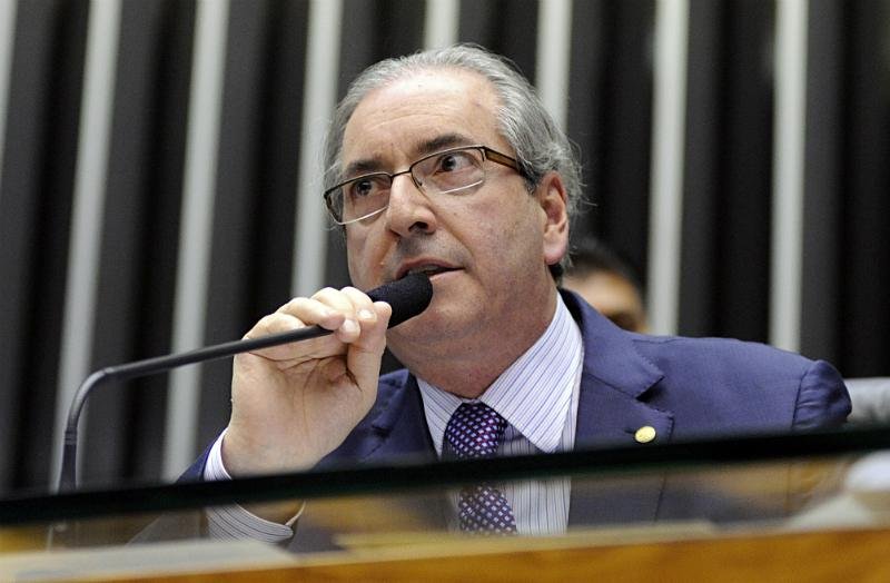 Cunha abriu empresas de fachada para tentar ocultar contas, diz Su&iacute;&ccedil;a