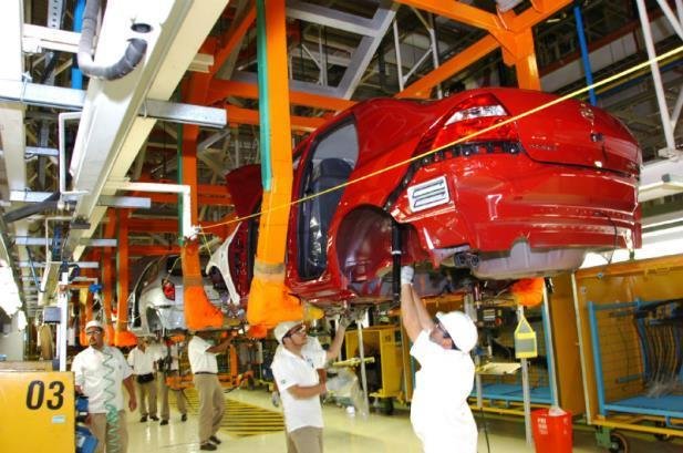 Produ&ccedil;&atilde;o industrial registra terceiro queda consecutiva no Pa&iacute;s 