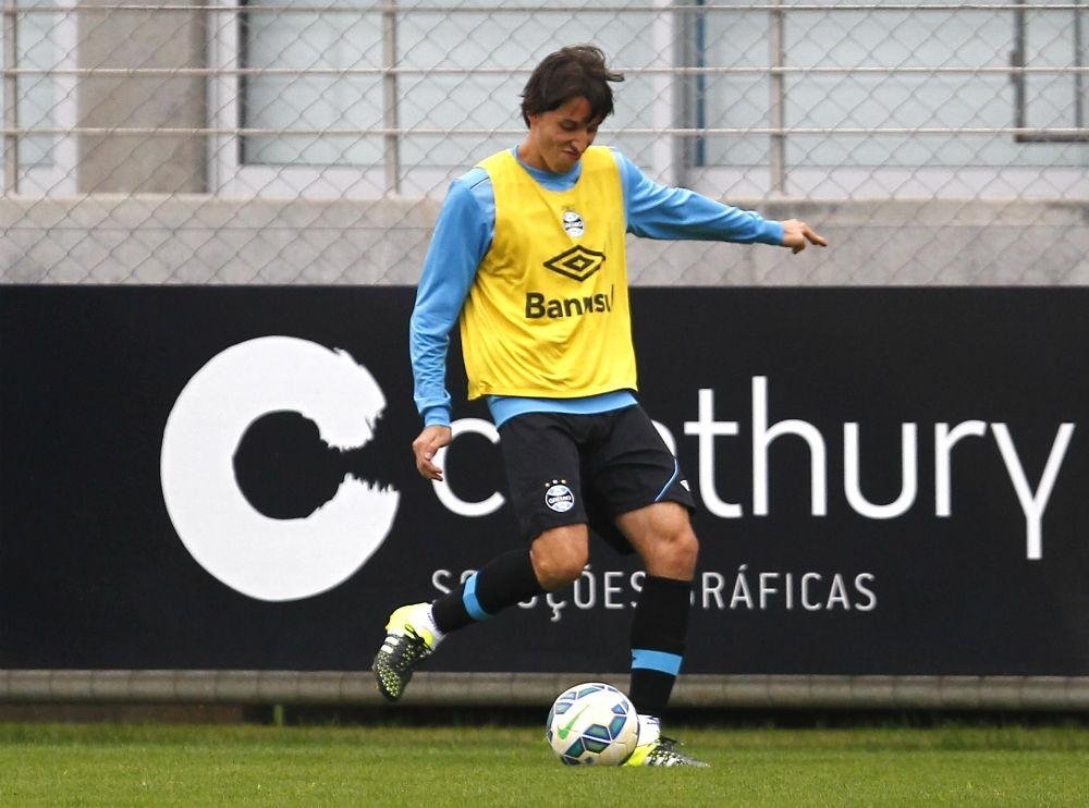 Geromel acredita que n&atilde;o ter&aacute; problemas para permanecer no Gr&ecirc;mio em 2016