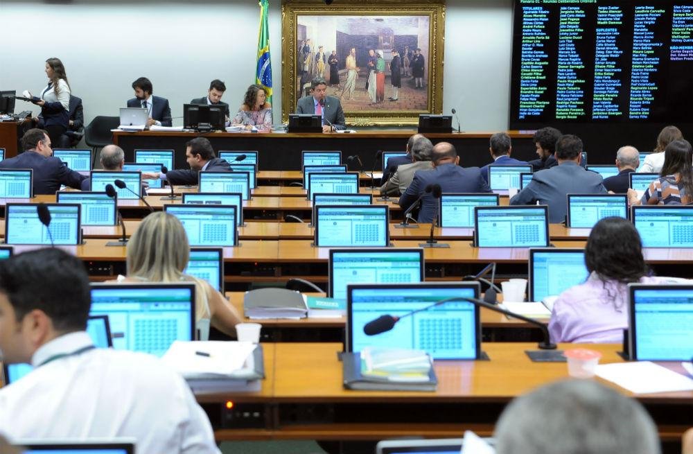 CCJ aprova projeto que permite pedir &agrave; justi&ccedil;a remo&ccedil;&atilde;o de conte&uacute;dos da internet
