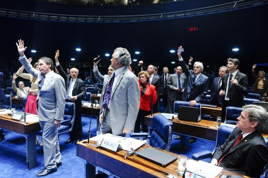 Senado aprova MP que cria nova f&oacute;rmula para aposentadorias