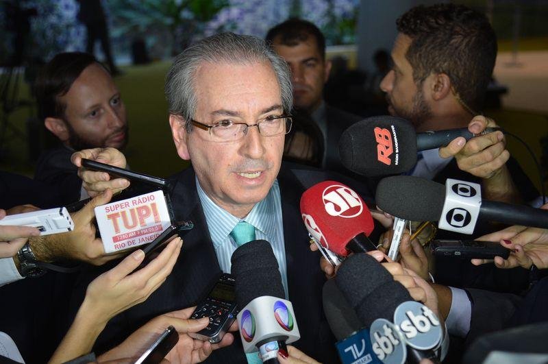 Cunha diz que s&oacute; volta a despachar pedidos de impeachment ter&ccedil;a-feira