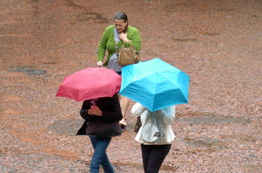 Em Porto Alegre, os term&ocirc;metros variam entre 12 &deg;C e 18 &deg;C