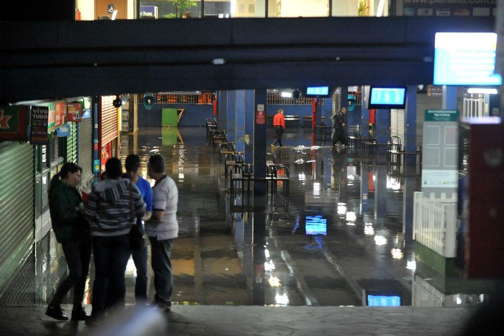 Embarque e desembarque seguem funcionando normalmente