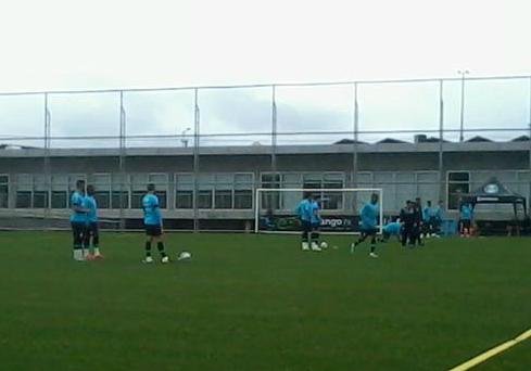 Durante o treino foi poss&iacute;vel ouvir as palavra de ordem do t&eacute;cnico Roger