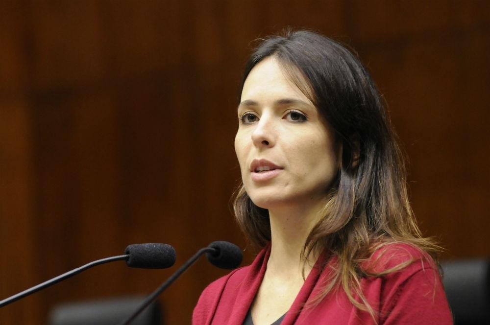 Deputada estadual Any Ortiz, do PPS, mant&eacute;m expectativa pela aprova&ccedil;&atilde;o, nesta ter&ccedil;a-feira