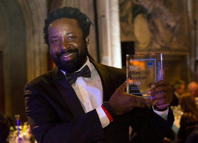James &eacute; o primeiro jamaicano a ser agraciado com o pr&ecirc;mio da literatura em l&iacute;ngua inglesa