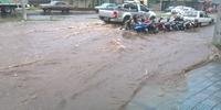 Chuva volta com força e alaga ruas em Livramento