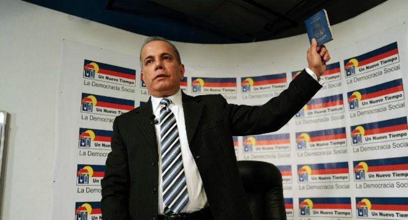 Opositor venezuelano Manuel Rosales &eacute; detido ao voltar do ex&iacute;lio