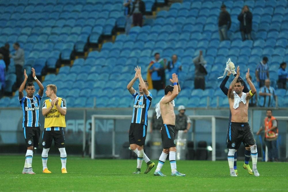 Os comandados de Roger Machado voltam a campo contra a Chapecoense, na arena, domingo