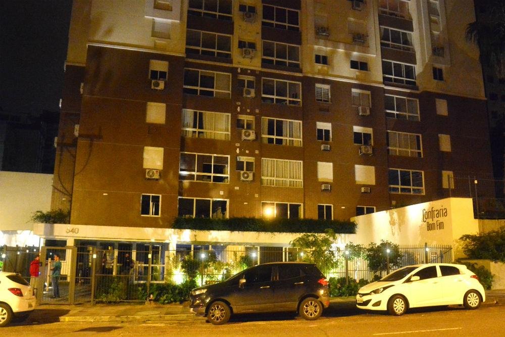 Ruptura de compartimento com 20 mil litros fez o pr&eacute;dio ser evacuado pelos bombeiros na noite dessa sexta-feira 