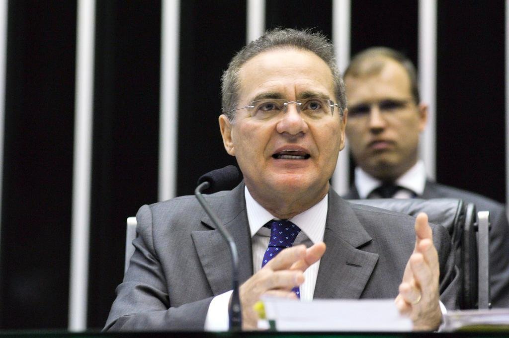 Renan dar&aacute; 45 dias para Dilma apresentar defesa sobre pedaladas fiscais
