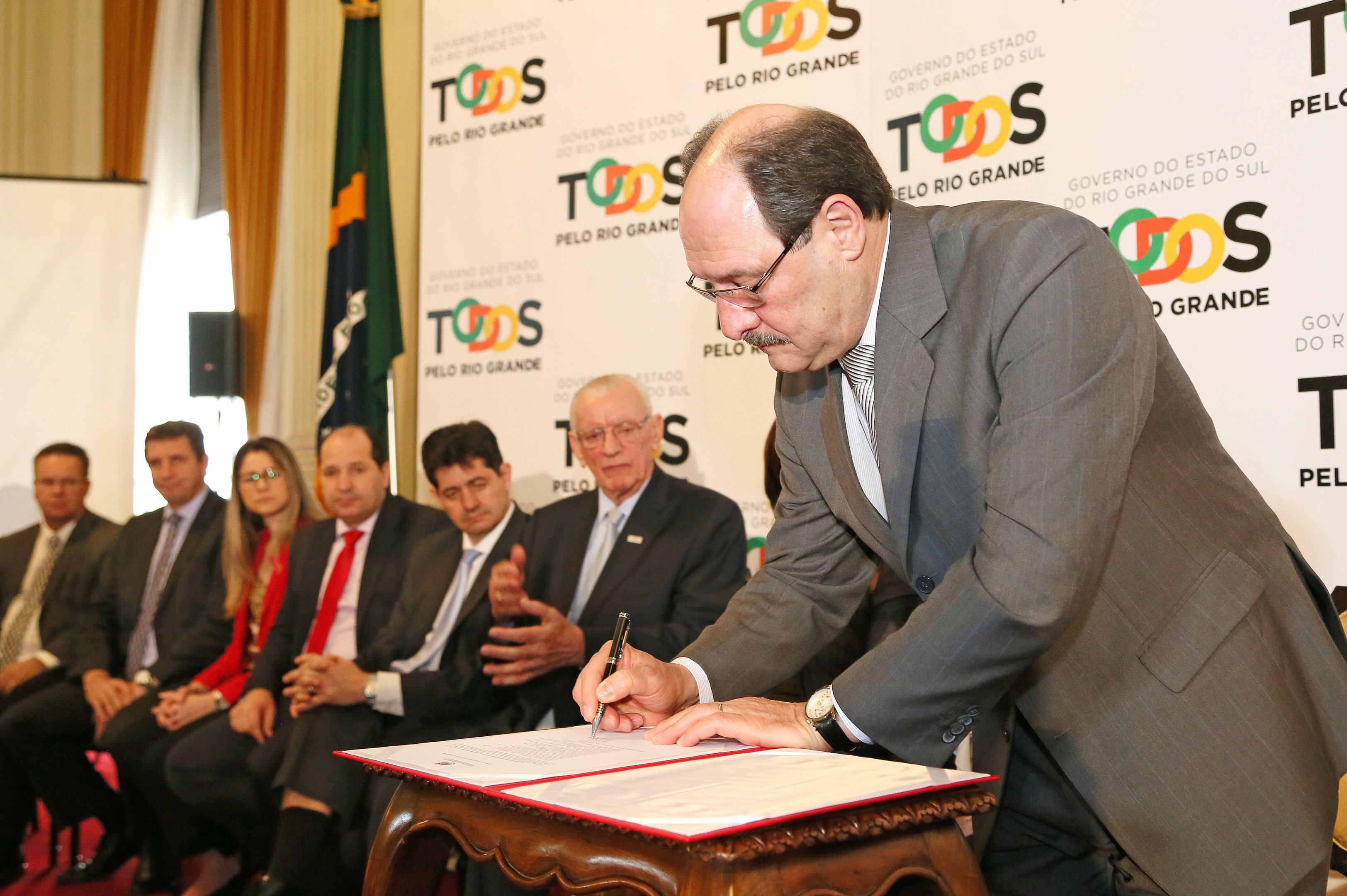 Sartori afirmou que o governo est&aacute; fazendo sua parte para que os empreendedores tamb&eacute;m fa&ccedil;am a sua