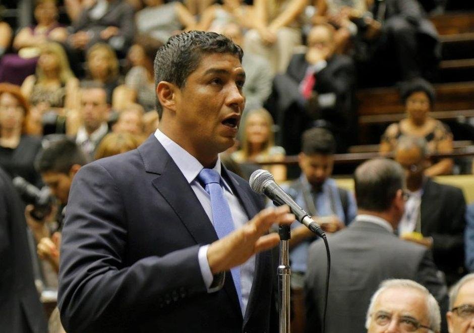 Jardel publicou nota para explicar viagem &agrave; Europa