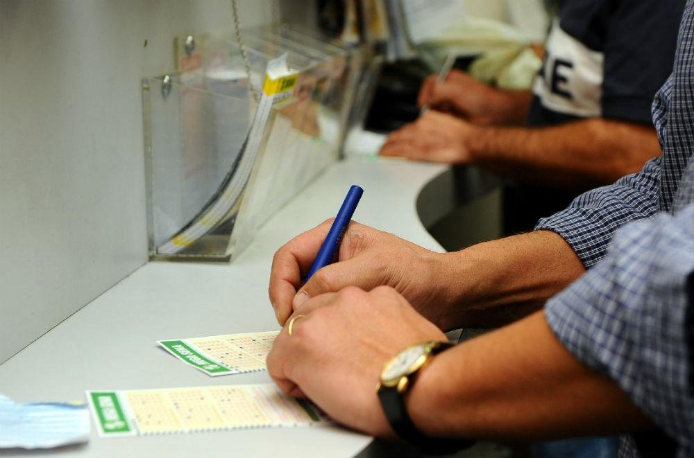 Aposta de Bras&iacute;lia fatura R$ 47,3 milh&otilde;es na Mega-Sena