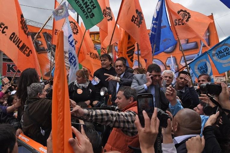 Todas as pesquisas de opini&atilde;o coincidem que o mais votado ser&aacute; o candidato governista, Daniel Scioli