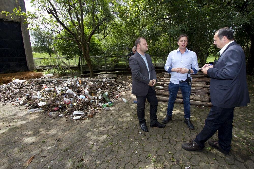 Diretores do DEP e do DMLU fizeram vistoria em casas bomba