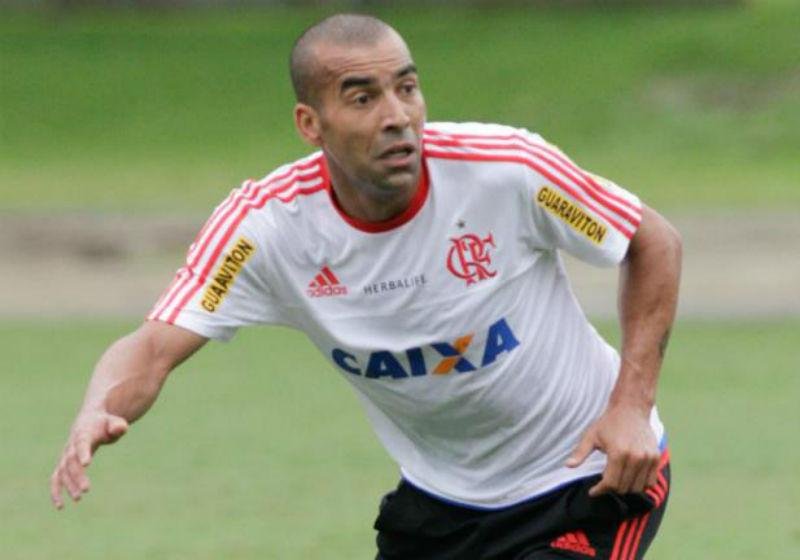 Atacante ainda vai desfalcar o Flamengo contra o Corinthians neste domingo