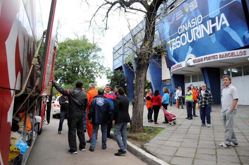 Inter ir&aacute; liberar o acesso de 230 fam&iacute;lias desabrigadas em Porto Alegre no jogo contra o Joinville