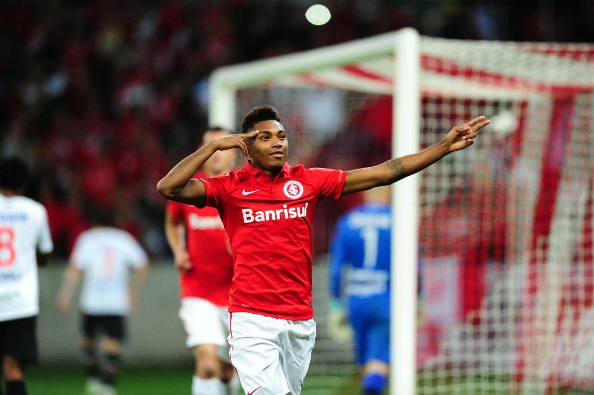 Vitinho marcou para o Inter no segundo tempo