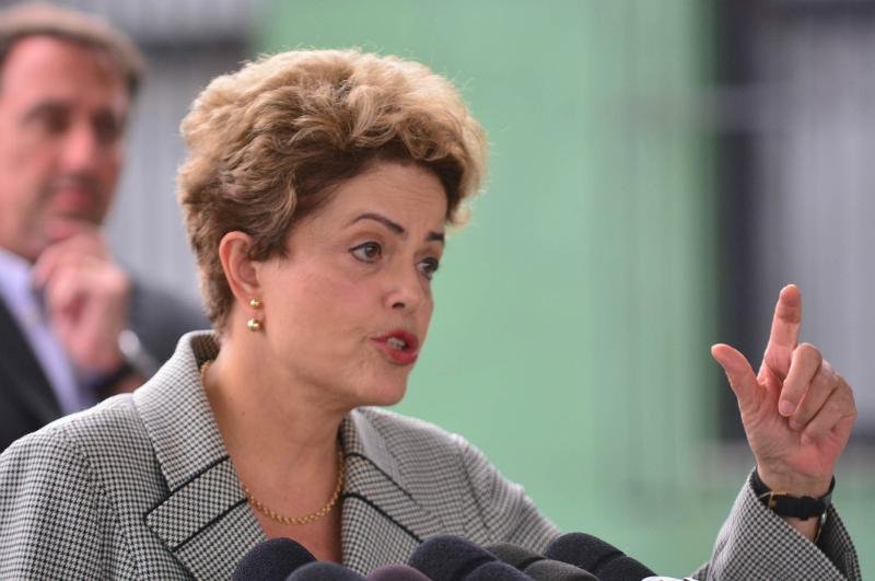 Dilma comentou sobre crise, impeachment, carreira e vida pol&iacute;tica na CNN