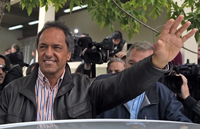 Daniel Scioli lidera elei&ccedil;&atilde;o na Argentina 