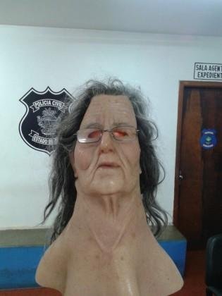 M&aacute;scara usada pelo detento que tentou fugir vestinho de idosa
