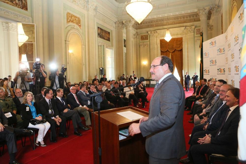 Voo inaugural entre Porto Alegre e Uruguaiana nesta ter&ccedil;a-feira ter&aacute; presen&ccedil;a de Sartori e Padilha