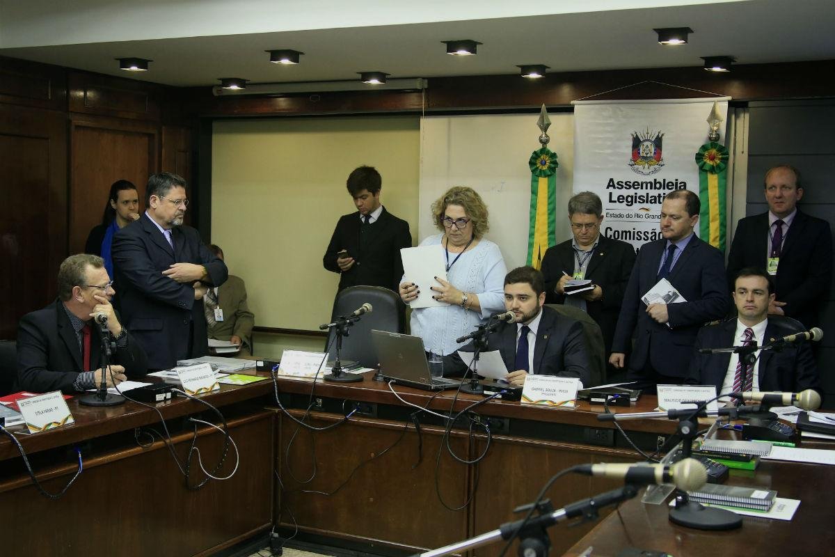 CCJ pode analisar pens&atilde;o vital&iacute;cia a ex-governadores nesta ter&ccedil;a-feira