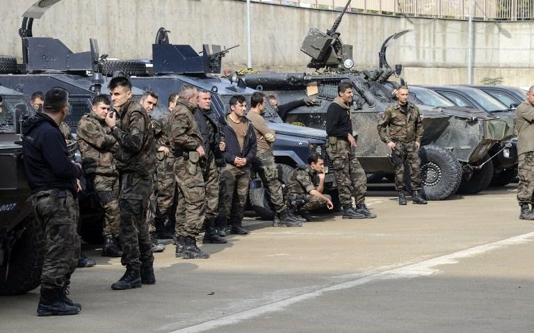 Cerca de 30 pessoas s&atilde;o detidas em opera&ccedil;&atilde;o contra EI na Turquia