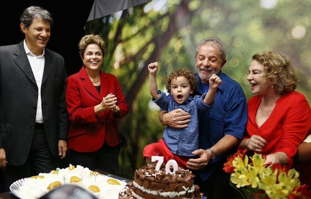 L&iacute;der do PT em S&atilde;o Paulo garantiu que ex-presidente estava "muito feliz" nos festejos