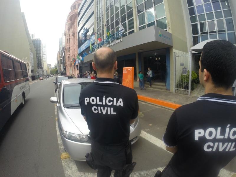 Subsidi&aacute;ria ga&uacute;cha da Eletrobras teria fracionado contratos para dispensar licita&ccedil;&otilde;es