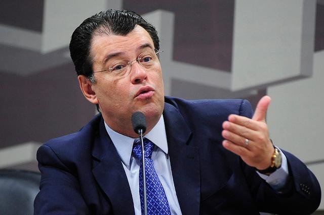 Ap&oacute;s troca de ofensa e amea&ccedil;a, Braga promete tomar medidas contra Caiado