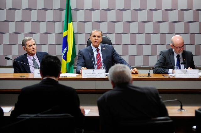 CPI quer acesso a relat&oacute;rio sobre poss&iacute;vel envolvimento de Nardes na Zelotes