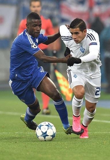 Ramires renova com Chelsea at&eacute; 2019