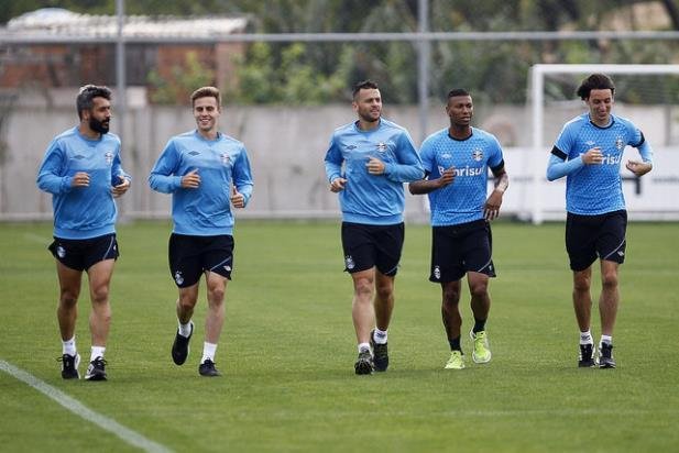 Gr&ecirc;mio vai realizar pr&eacute;-temporada em Porto Alegre