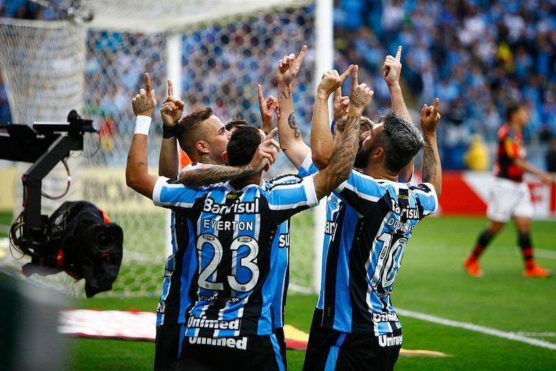 Gr&ecirc;mio venceu o Flamengo por 2 a 0 na Arena