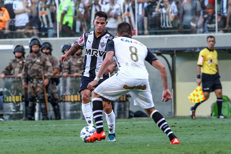 Galo foi goleado pelo Corinthians em casa