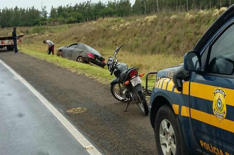 Motociclista quase atropela agente da PRF em S&atilde;o Borja