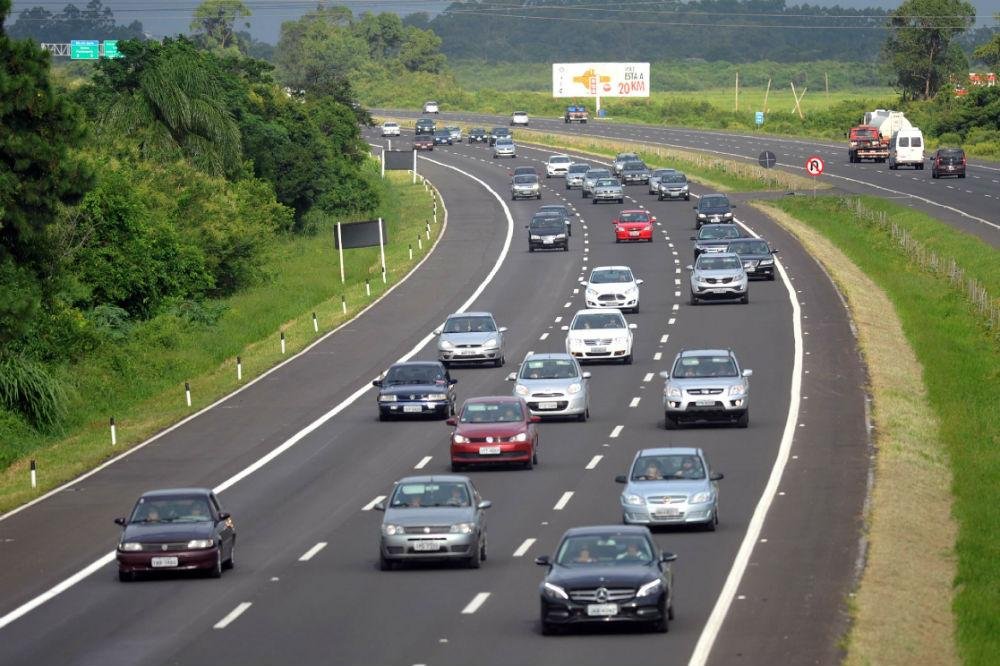 Velocidade m&aacute;xima permitida no trecho &eacute; de 70 km/h