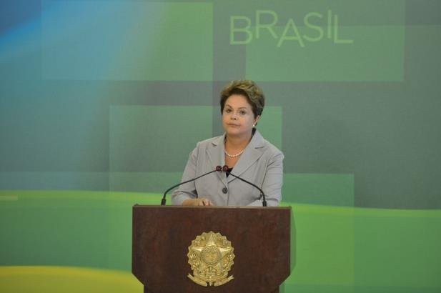 Dilma se encontra com ministros e l&iacute;deres em reuni&atilde;o de coordena&ccedil;&atilde;o pol&iacute;tica